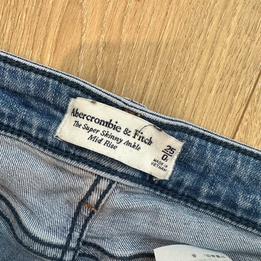 Super Skinny Ankle Jeans - Picture 2 of 2